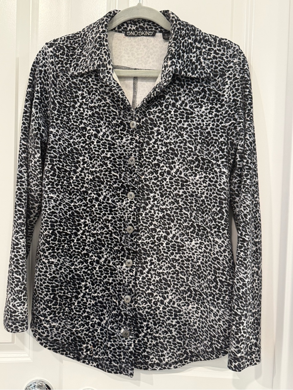 SNO SKINS Black & White Leopard-Print Button Down Shirt Vintage Retro Look